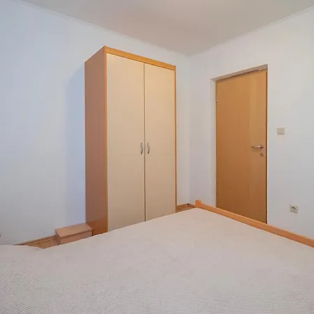 Zecic Apartment Omis