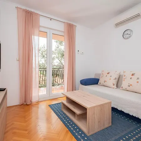Apartment Zecic Omis