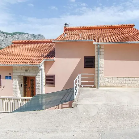 Zecic Apartment Omis